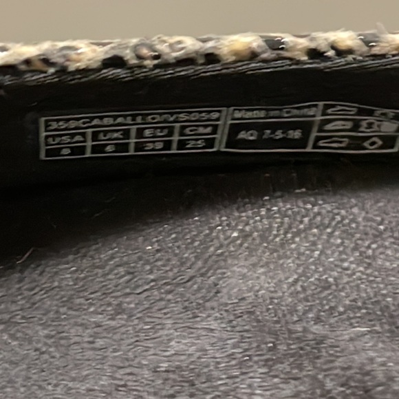 Vionic Caballo Snake Print Pointed Toe Flat - Size 8 - Picture 6 of 6